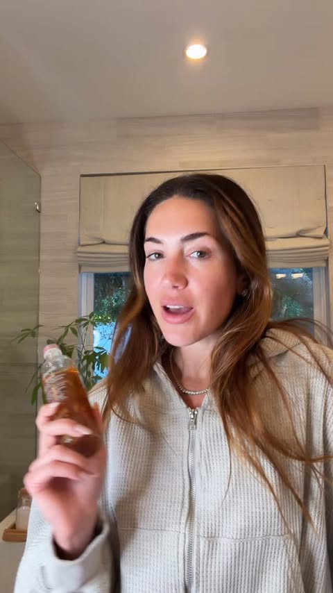 Instagram post by @tinx for Fresh. Caption reads: [...] hydrated this winter with my favorites –....