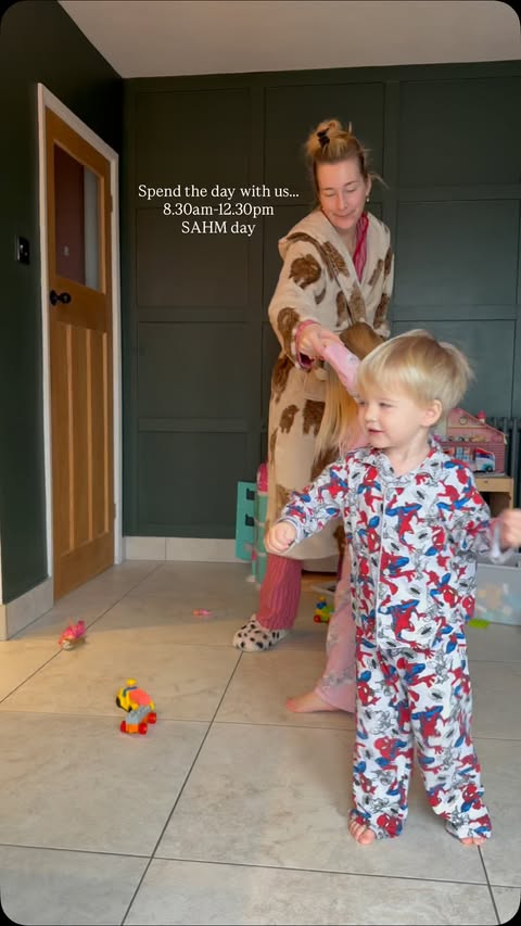 Instagram post by @saundersfamilylife for Symprove. Caption reads: [...] partnerships Gut health supplement....