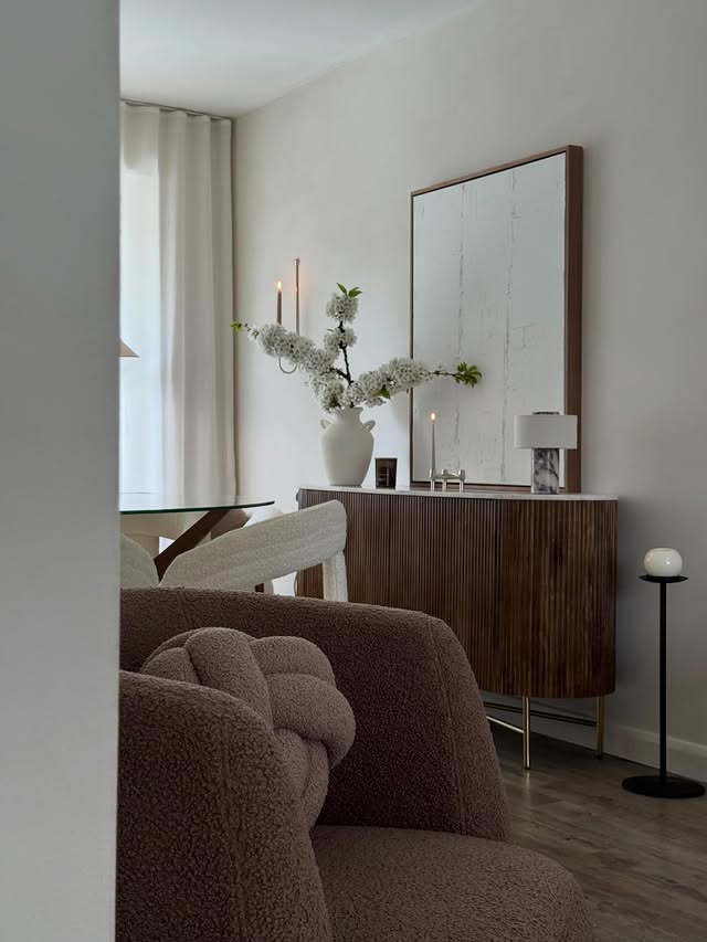 Instagram post by @home_of_harris for William Wood Mirrors. Caption reads: Blossom 🌸 . Making the most of the freshly cut....