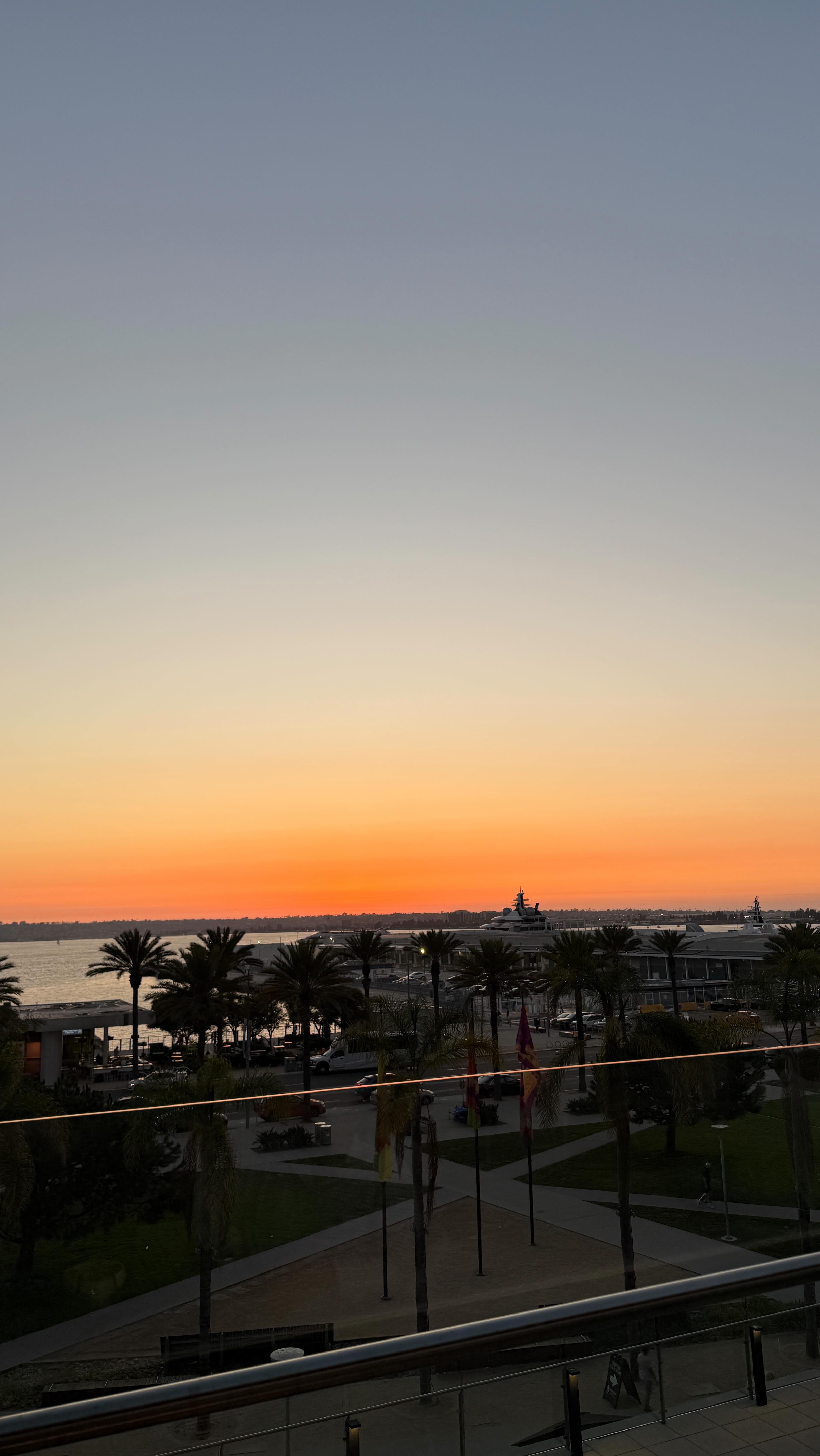 Instagram post by @madidibo for GetSprints. Caption reads: Car Seat Cover Towels 💪🏻🦾 for muddy paws, post....