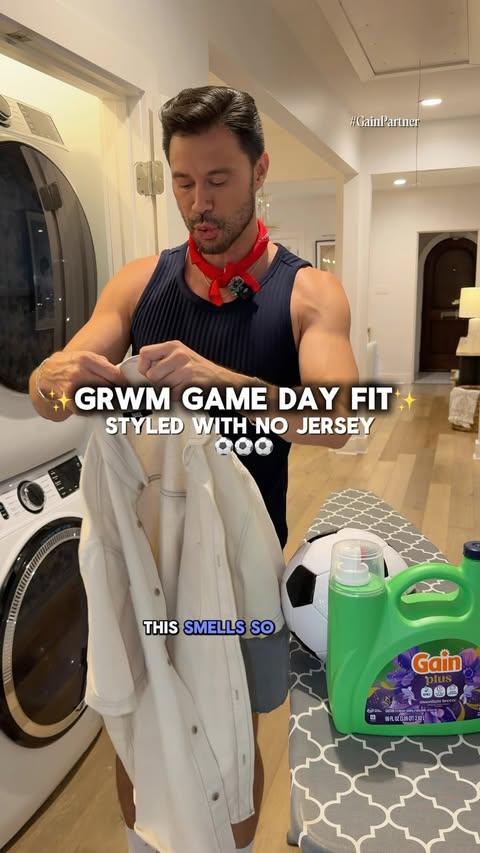 Instagram post by @chris.james.kahle for I Love Gain. Caption reads: [...] the new Gain Plus smell all the time!....