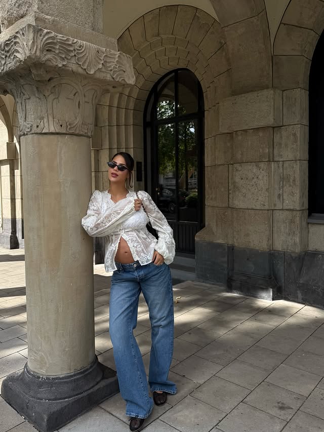 Instagram post by @lania for Gina Tricot. Caption reads: [...] AND cute — loving this fit so much.|....