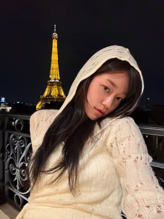 Instagram post by @rohyoonseo for Balenciaga. Caption reads: Wine lips🍷💋🥖.