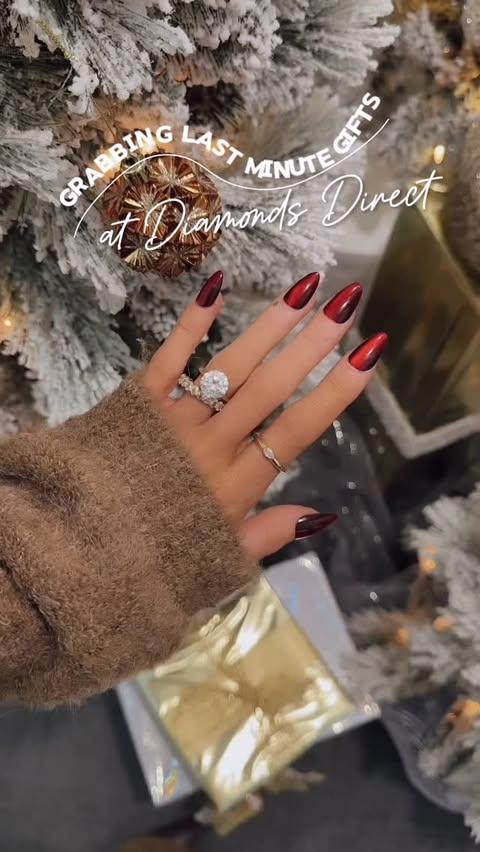 Instagram post by @emilyharrisking for Diamonds Direct. Caption reads: [...] to treat yourself — I support it),....