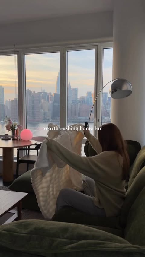 Instagram post by @itgirlhope for Mopio. Caption reads: [...] this 🤍 our new living room setup from....