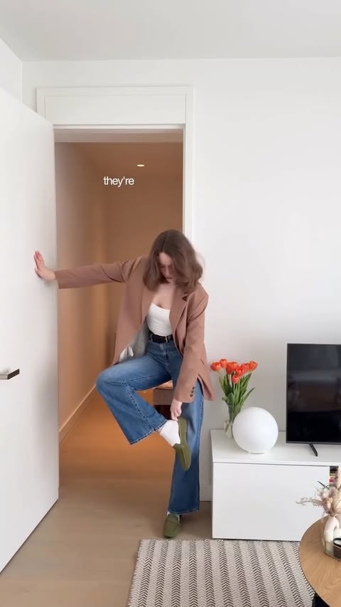 Instagram post by @annamxlv for Vivaia. Caption reads: [...] over! my Icon Loafers in Olive are from....