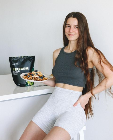 Instagram post by @tessbegg for Vivo Life. Caption reads: Made these tasty vanilla protein waffles for lunch....