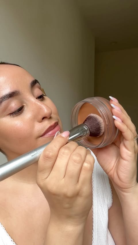 Instagram post by @amandakorina for No7 USA. Caption reads: [...] step in my makeup routine 🥥 the @no7usa Pro....