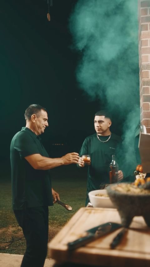 Instagram post by @estebangabriel for Johnnie Walker US. Caption reads: #ad Celebrando el Día de los Padres encendiendo la....