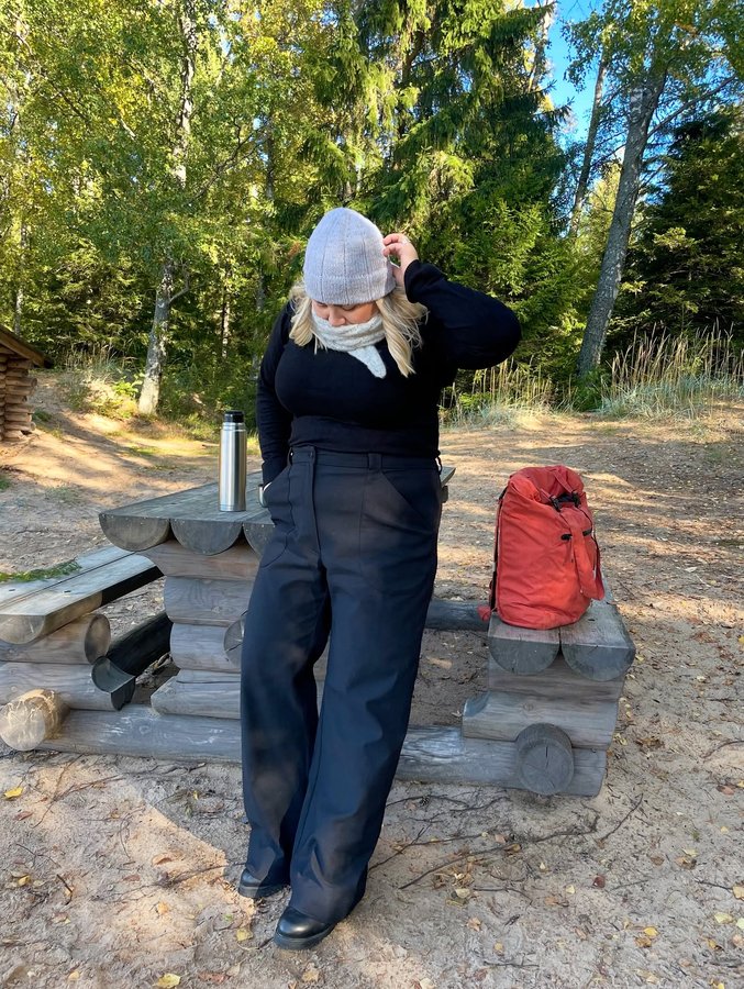 Instagram post by @annijuutiknits for Astrid Wild. Caption reads: [...] to try the Astrid outdoor pants from....