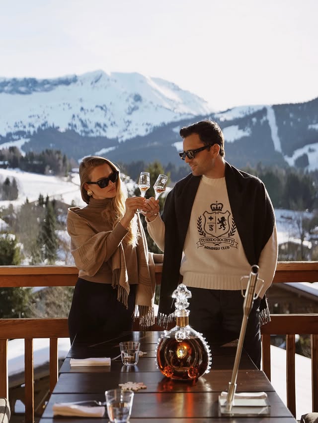 Instagram post by @darinagritsenko for Four Seasons. Caption reads: [...] with @fsmegeve 
#famegeve #sharemyfs....