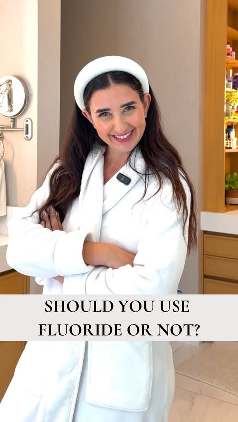 Instagram post by @karinadoninutrition for Lumineux by Oral Essentials. Caption reads: 🚨STOP SCROLLING AND WATCH THIS! 🚨 Fluoride is an....