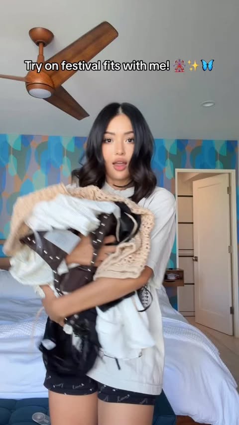 Instagram post by @sangyaychen for superdown. Caption reads: [...] which fit is your fave? 👀 @revolve....