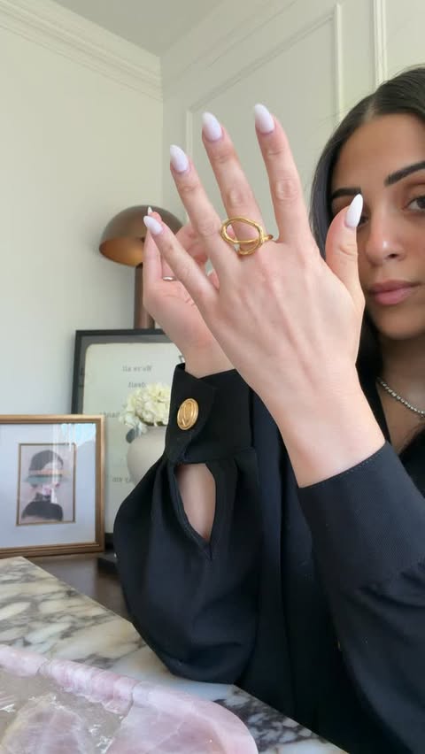 Instagram post by @timelessdose for En Route Jewelry. Caption reads: [...] & bold jewelry this S/S 💛 @enroutejewelry_....