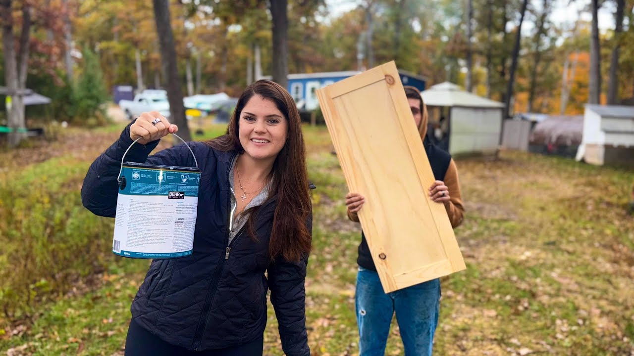 YouTube post by @CantContainUs for Reolink. Caption reads: Changing EVERYTHING | Shipping CONTAINER House....