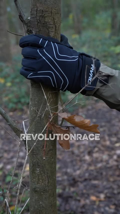 Instagram post by @rob_explorez for RevolutionRace. Caption reads: [...] through mud, or racing the trail,....