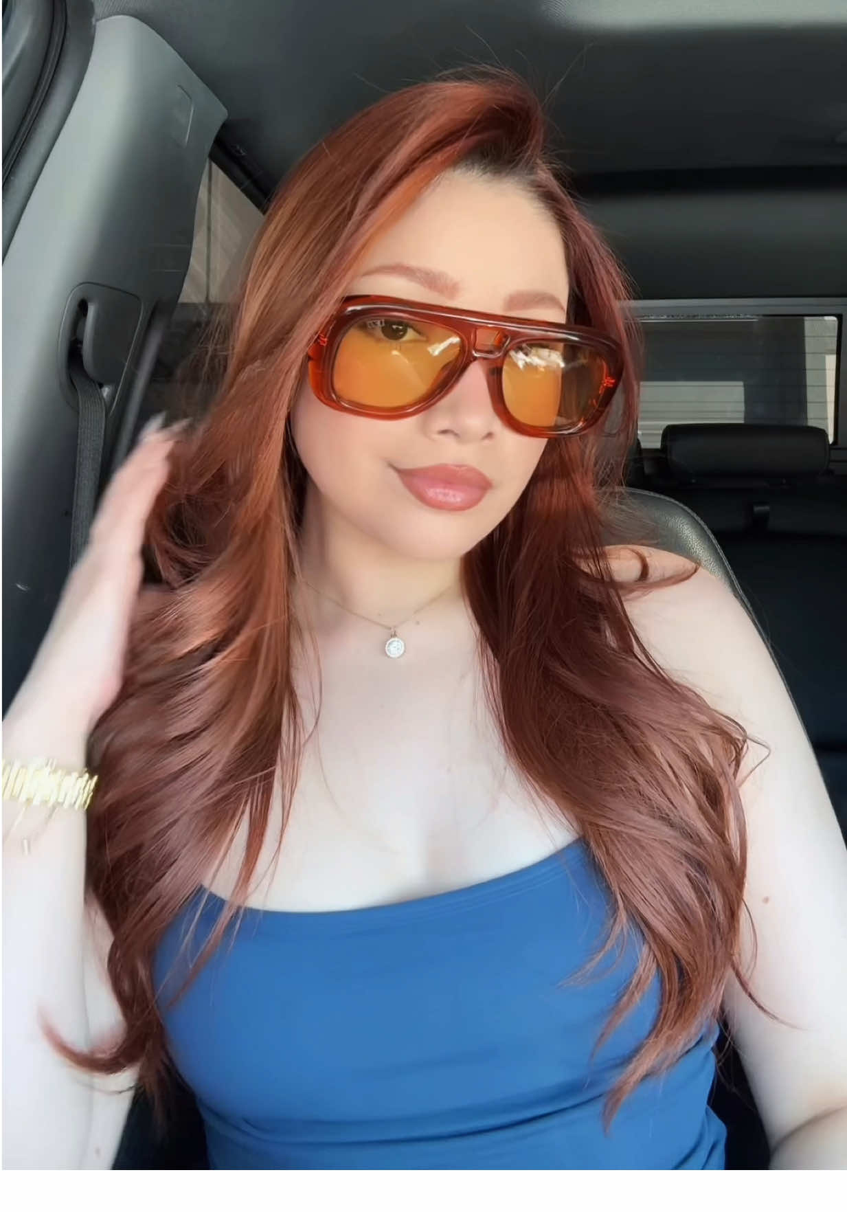 TikTok post by @maarlaav for DEZI. Caption reads: @DEZI EYEWEAR  #dezieyewear #sunglasses [...].