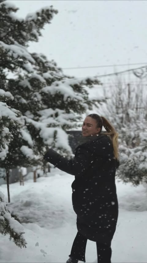 Instagram post by @parv_stylee for Reolink. Caption reads: [...] knowing my home is protected with the....