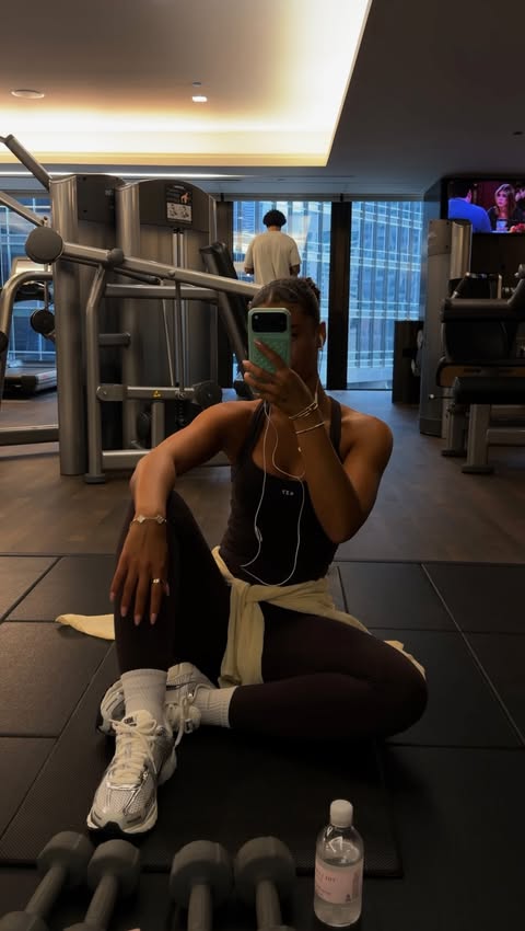 Instagram post by @lexielearmann for Manychat. Caption reads: [...] you actually want more of and using....