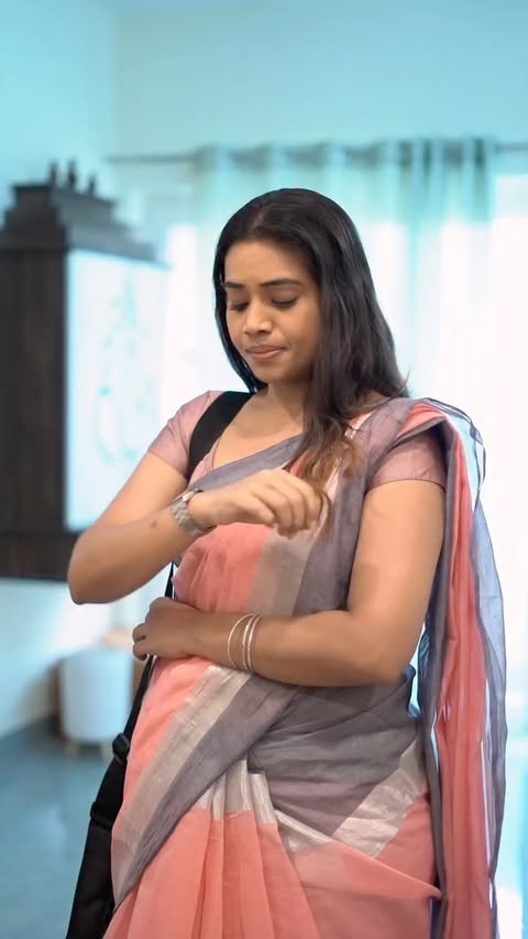 Instagram post by @aarthisubash_official for Parachute Advansed. Caption reads: [...] the one thing that kept every look on point:....