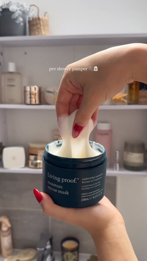 Instagram post by @withdanielle_ for OLEHENRIKSEN. Caption reads: [...] Moisture Rescue Mask @olehenriksen Dewtopia....