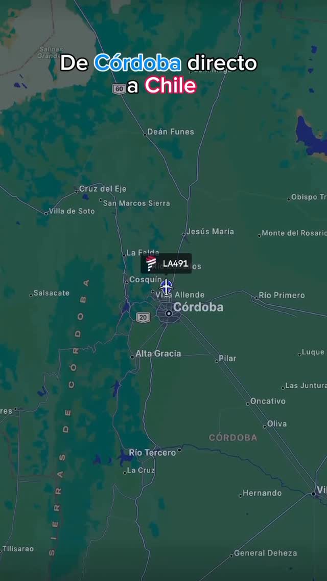 Instagram post by @vuelosdiarios for LATAM Airlines. Caption reads: Córdoba (COR) 🇦🇷-Santiago de Chile (SCL) 🇨🇱
De....