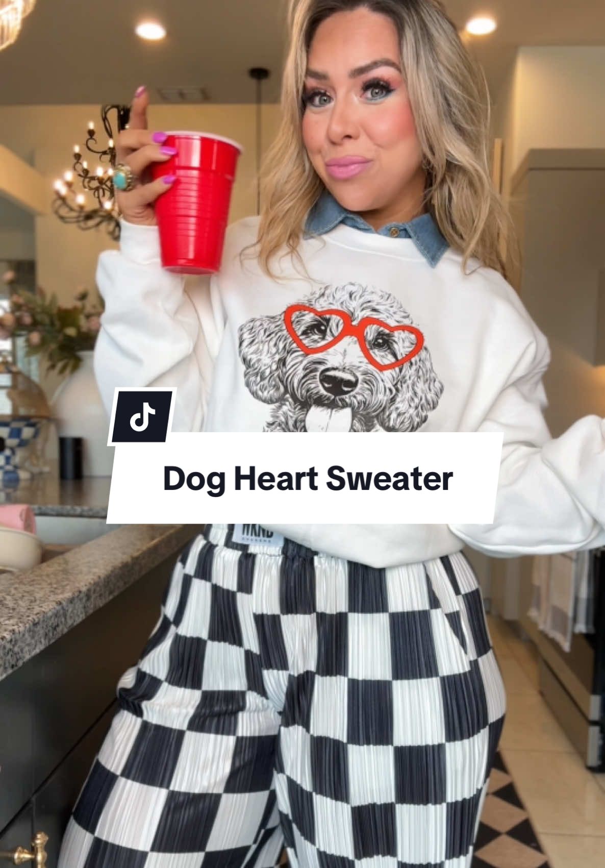 TikTok post by @lindaannettem for Refinery Number One. Caption reads: [...] #dogmommas #tiktokshopstockup @Refinery....