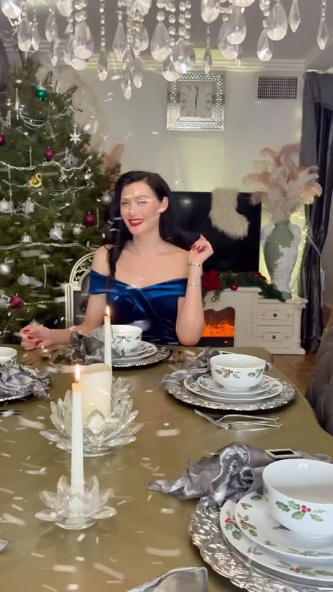 Instagram post by @parisvolsch for Wayfair. Caption reads: Christmas is here, and there’s nothing I love more....