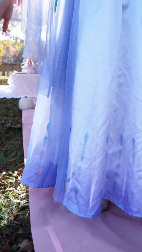 Instagram post by @nicki.odom.diy for Oriental Trading. Caption reads: [...] plates, and gold utensils from....