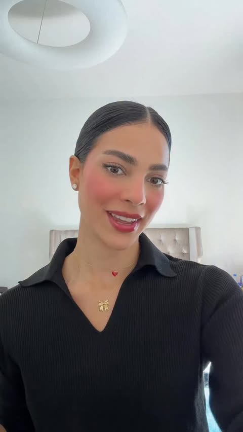 Instagram post by @monihasbini for Noon. Caption reads: I’m so embarrassing 😭 @noon_uae minutes is my....