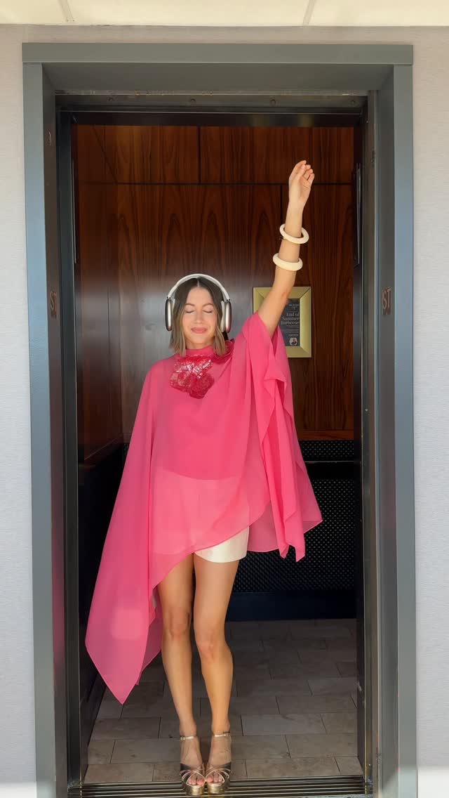 Instagram post by @trendingwithtinsley for Saks OFF 5TH. Caption reads: [...] #FashionsMostWanted this #NYFW with....