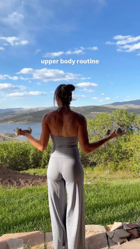 Instagram post by @kaitvanhoff for Vuori. Caption reads: [...] upper body routine for toned arms❤️‍🔥....