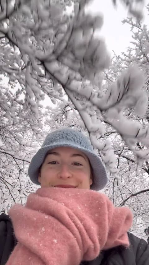 Instagram post by @glowwithella for Cymbiotika. Caption reads: [...] love optimizing by supplementing with....