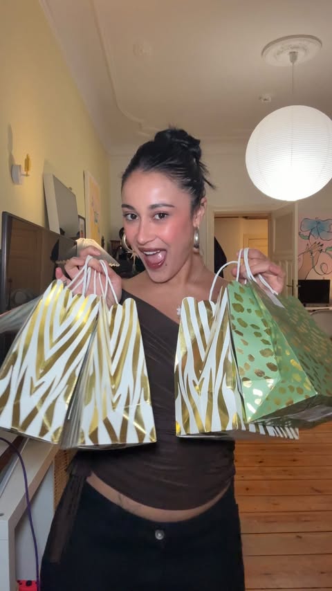 Instagram post by @toniagost for Spreadshirt. Caption reads: [...] year and get them a personalized gift with....