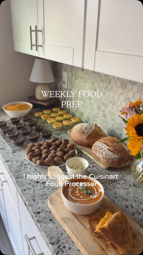 Instagram post by @_luubbaa for Cuisinart. Caption reads: [...] prep days run much smoother with the....