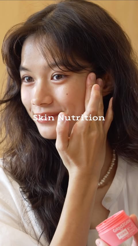 Instagram post by @wongzzii for Glad2Glow Malaysia. Caption reads: Skin nutrition, from the inside out ✨ Using....