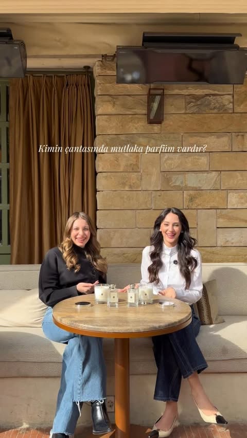 Instagram post by @yagmur.gurbuzz for Jo Malone London. Caption reads: Sissy Q&A with @jomalonelondon 🍐🩷 Böyle videolar....