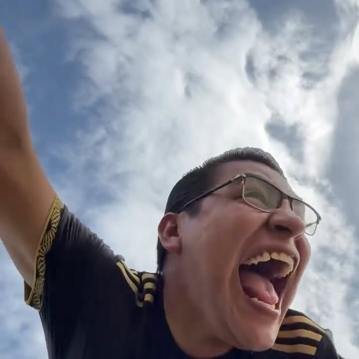 Instagram post by @juve3dstudio for Caliente.mx. Caption reads: El arqui vio campeón a México con....