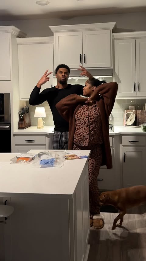 Instagram post by @lexiijohnson for Blue Apron. Caption reads: [...] to happen so you know I’m ordering my....