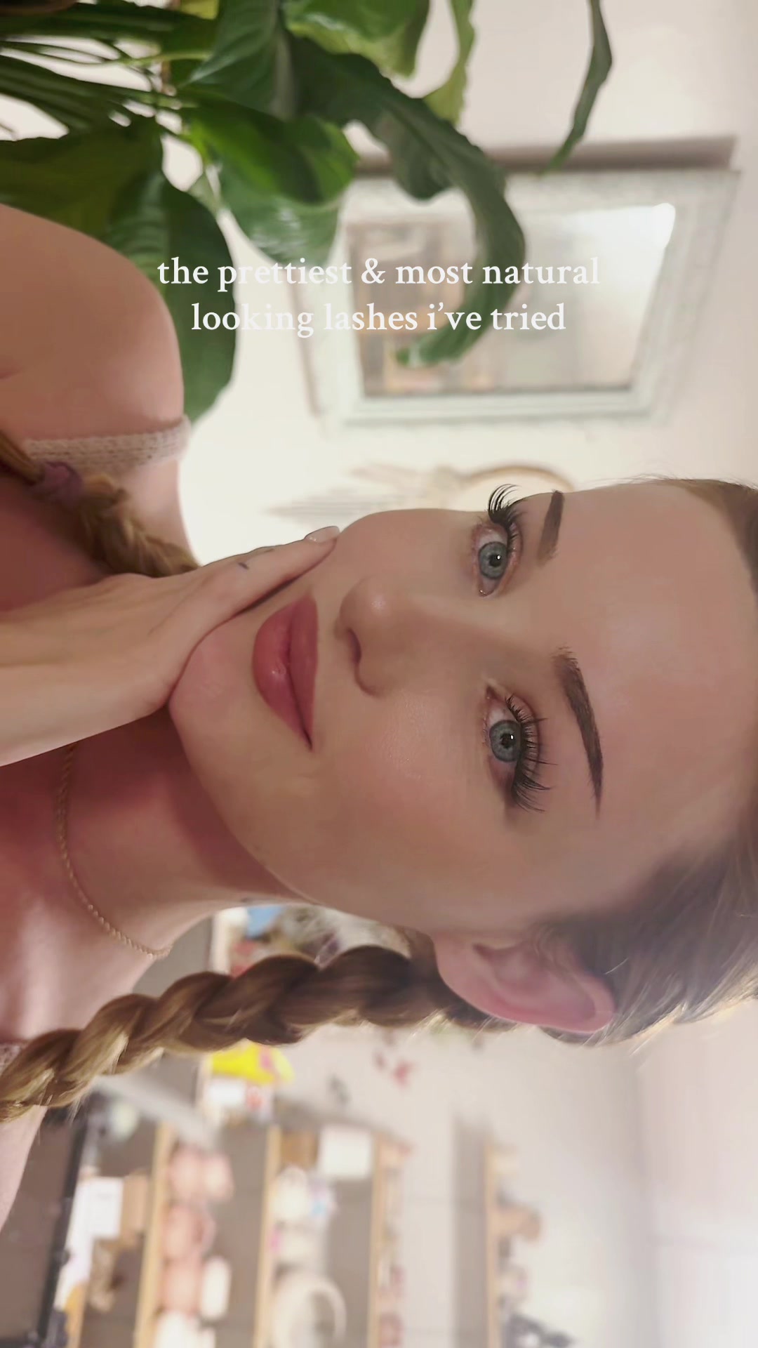 TikTok post by @stoneywhite for Fowendia Lashes. Caption reads: love this set from @Fowendia Lashes <3 #lashes....