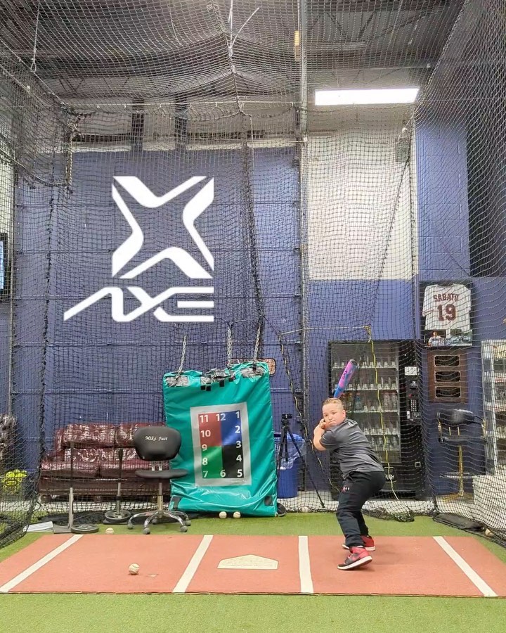 Instagram post by @vinny_potsnpans for Axe Bat. Caption reads: WOW the @axebat Avenge Pro 3 has the juice now‼️‼️....