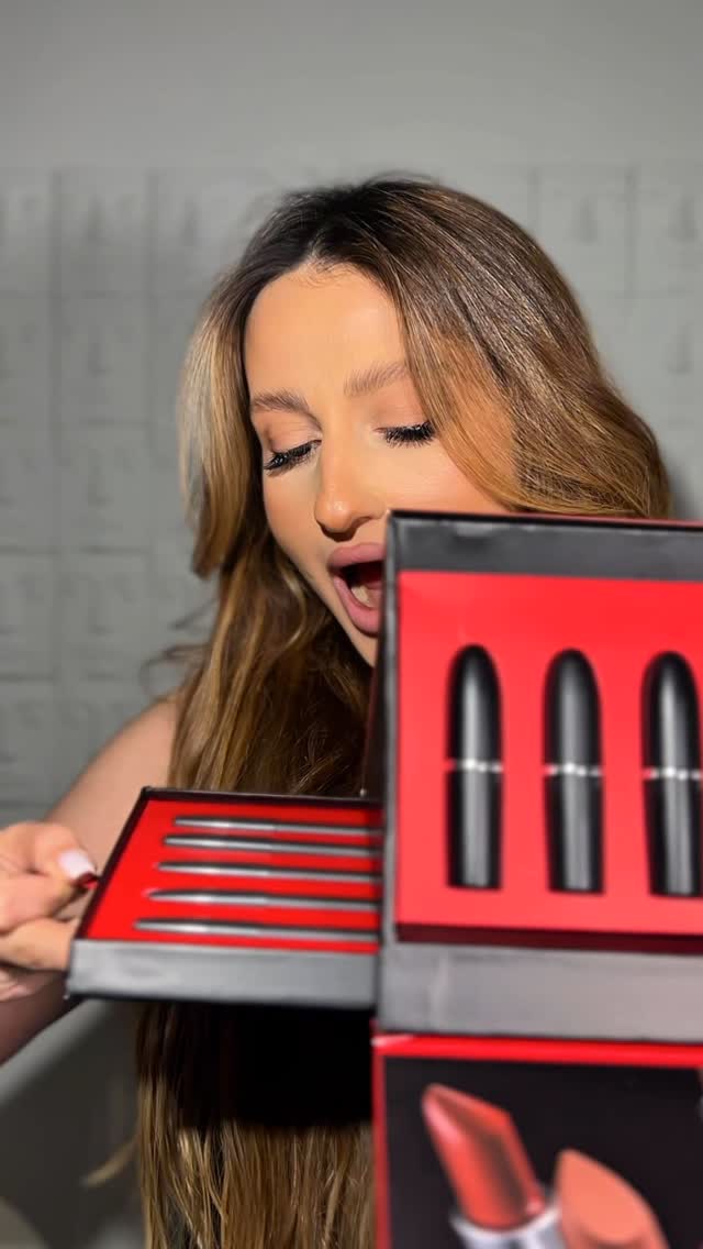 Instagram post by @makeup_tatushik for maccosmetics. Caption reads: Mac ximal SLEEK SATIN LIPSTICK box

MacCosmetics-ն....