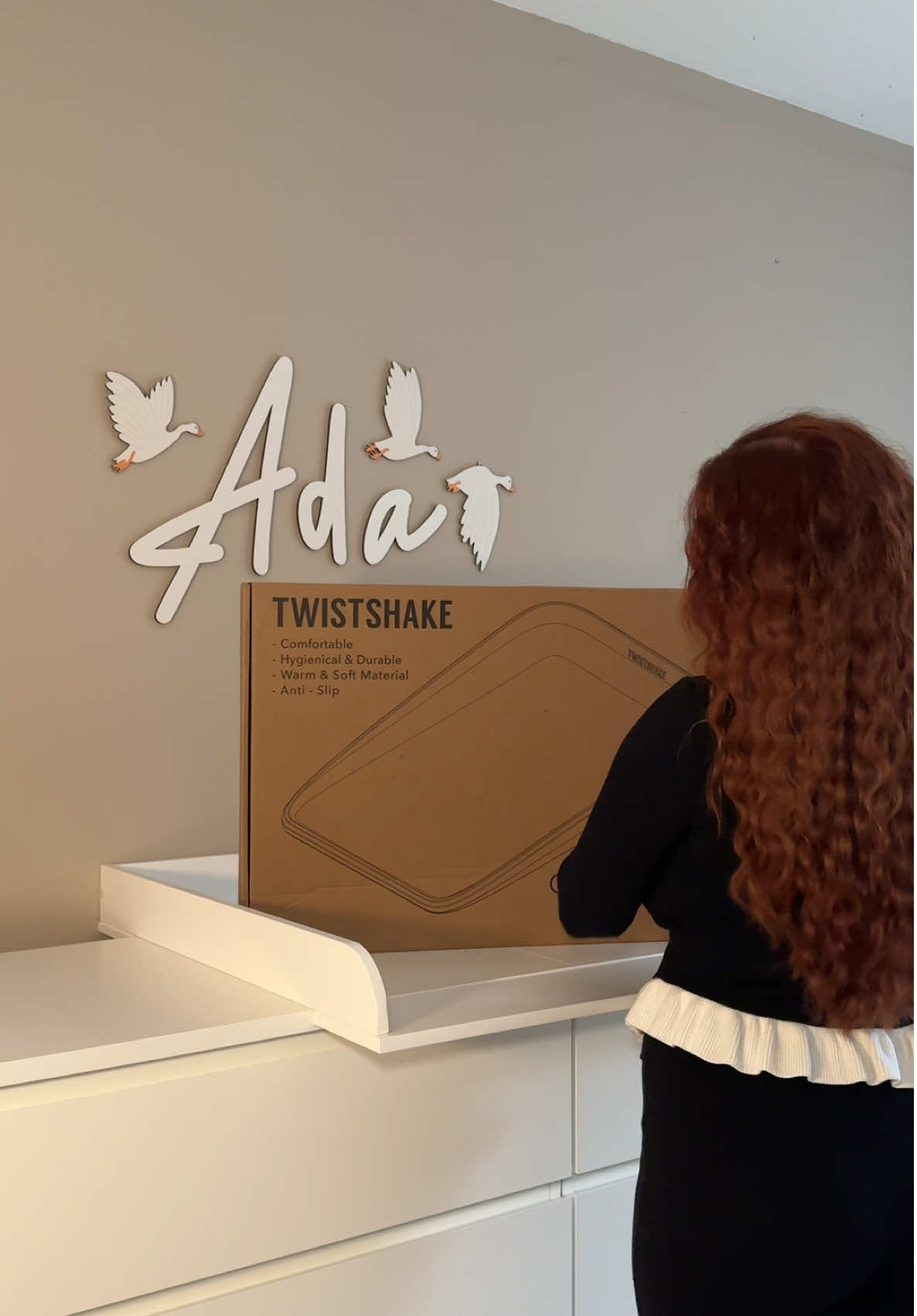 TikTok post by @di7araa for Twistshake. Caption reads: #twistshake #fy #baby #musthaves  @TWISTSHAKE  20%....