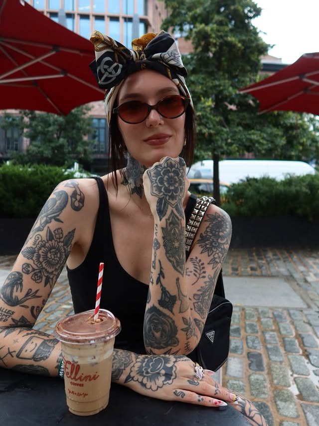 Instagram post by @kellyannshuman for Zenni. Caption reads: [...] place to wear Blokz sunglasses from....