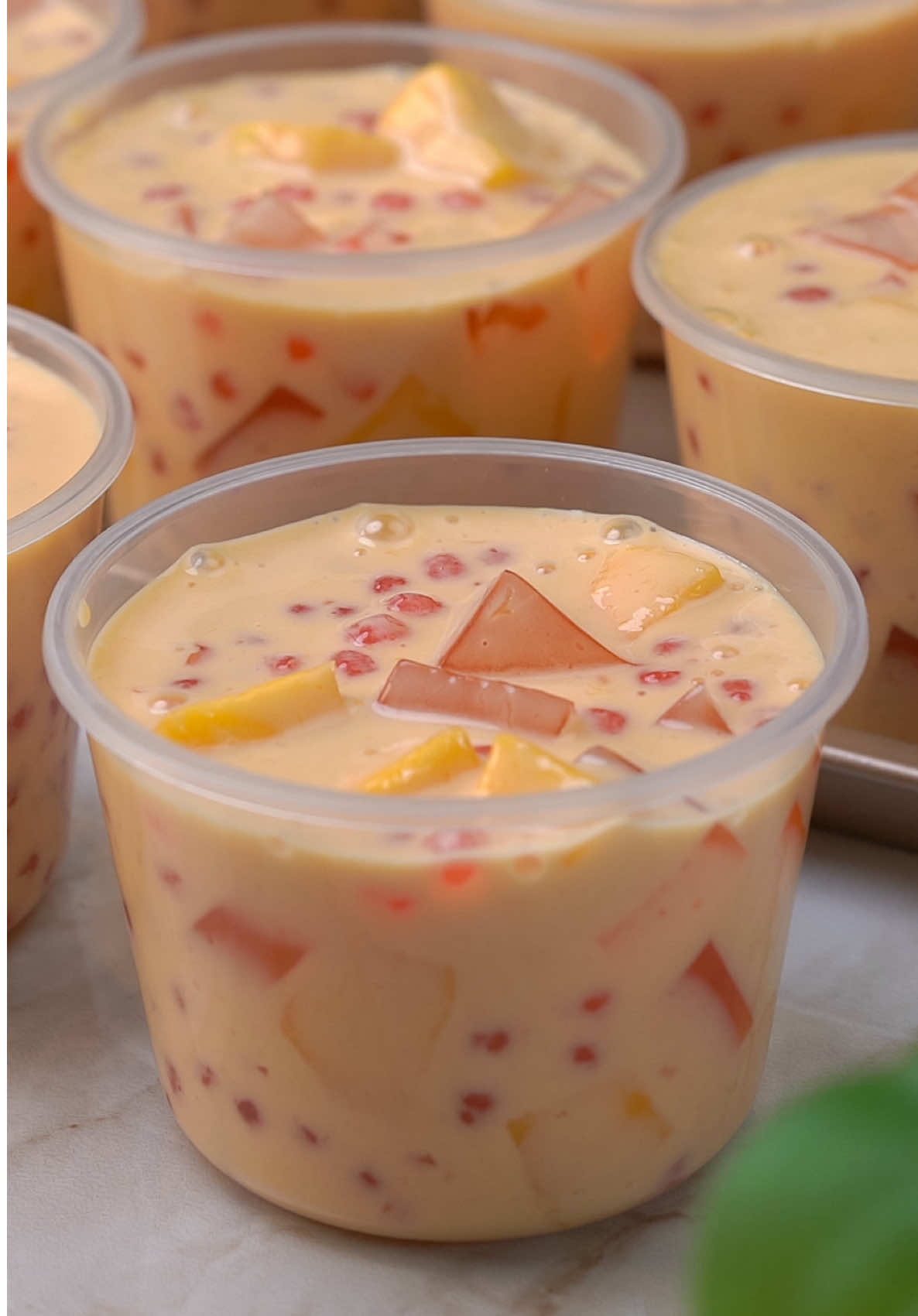 TikTok post by @lis.achmady for idealifeonline. Caption reads: Mango sago Bahan A - 100 g sagu mutiara = 4.000 -....