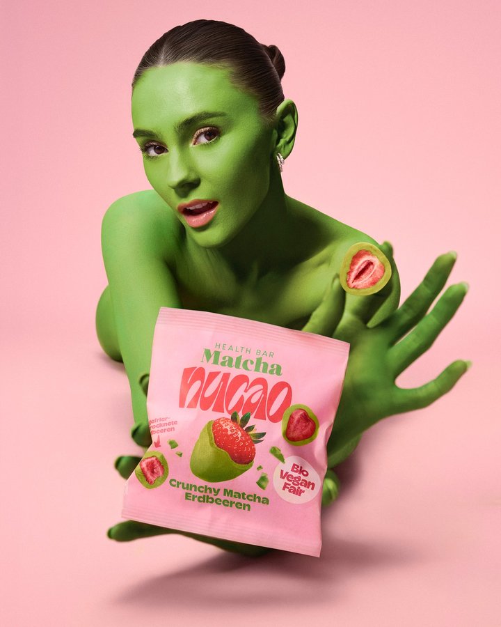 Instagram post by @stephie.braun for Health Bar. Caption reads: [...] the new Crunchy Matcha Strawberries by....