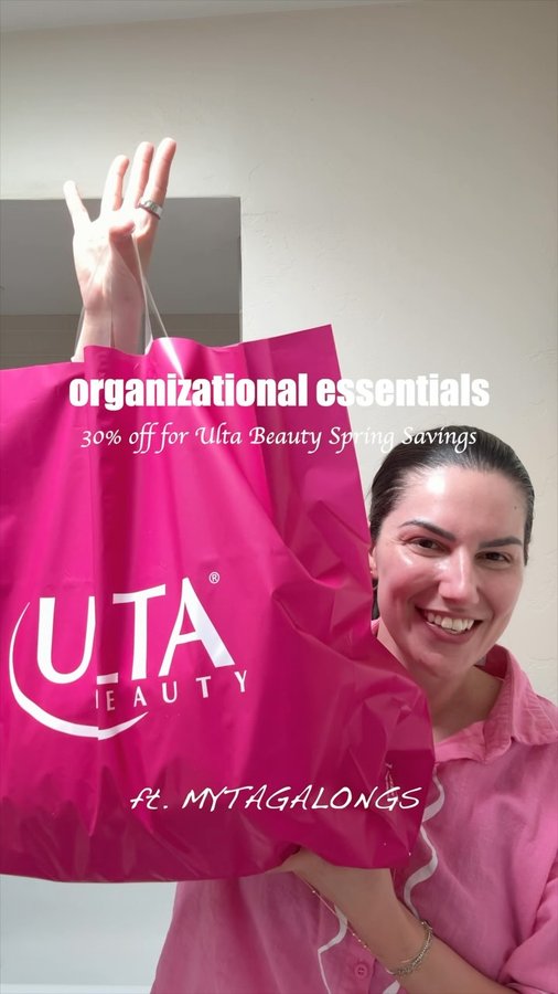 Instagram post by @adaatude for MYTAGALONGS. Caption reads: [...] is honestly nothing better than a....