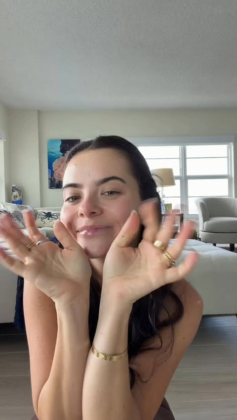 Instagram post by @sally_carden for DSW. Caption reads: Unboxing from the @dsw gift exchange ❤️ #ad.