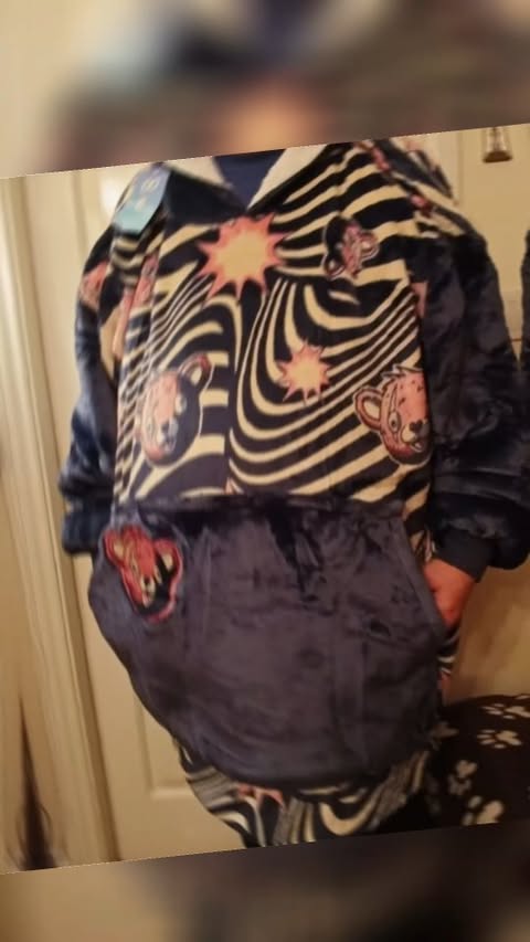 Instagram post by @des_reviews for The Oodie. Caption reads: [...] for friends and family.

The Oodie, however,....