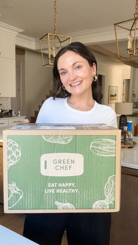 Instagram post by @eatingbirdfood for Green Chef. Caption reads: [...] to eat… and it gets overwhelming fast.....